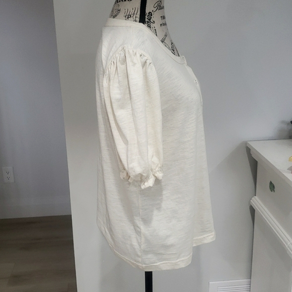 JANE AND DELANCEY | Women's cream Button-Down Short Balloon Sleeved Shirt - Picture 3 of 5